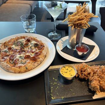 Lounge 1888 - Pepperoni Pizza Crispy Fried Chicken Fries Cucumber Martini - American Near Me - Inglewood, California