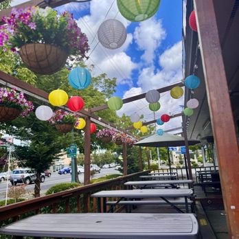 Saigon Fusion 8 - Pretty outdoor area - Vietnamese Near Me - Olympia, Washington