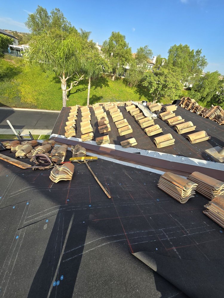 Slide of Luna Roof Repair