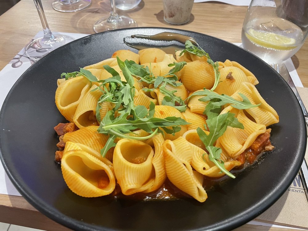 La Mafia se sienta a la mesa