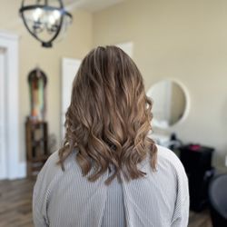Lox Salon