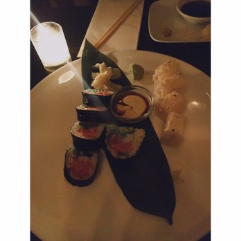 BondST - Jalapeño Scallop Roll (right) and toro scallion roll (left) - both meh - Japanese Near Me - New York, New York BondST - Jalapeño Scallop Roll (right) and toro scallion roll (left) - both meh - Japanese Near Me - New York, New York