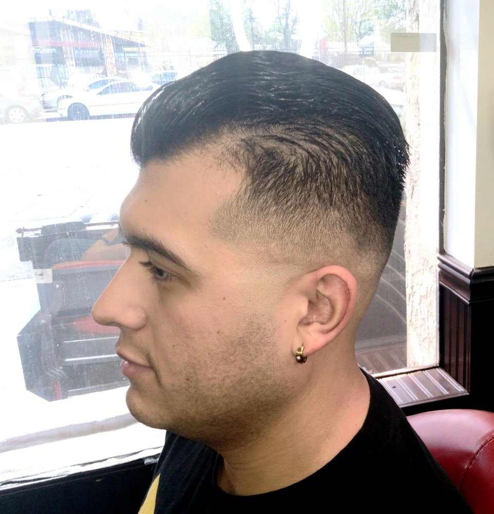 Vicky's Beauty Salon Logo