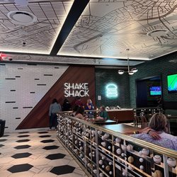 Shake Shack Encore Boston Harbor