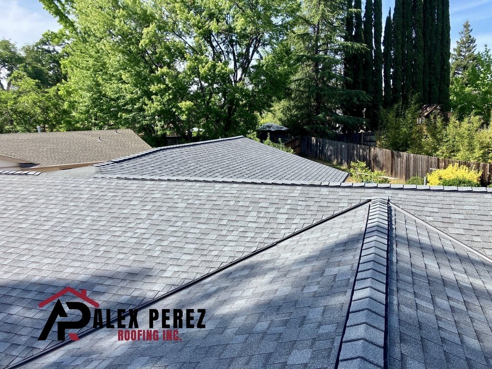 Slide of Alex Perez's Roofing