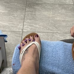 Best Nails Spa - My pretty tootsies. Opi color Get Cherried Away