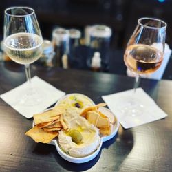 Bar Vin Wine & Spirits