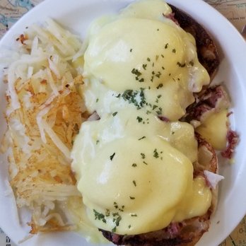 Bayside Diner & Eatery - Irish Eggs Benedict with hash browns - Diners Near Me - Alton Bay, New Hampshire