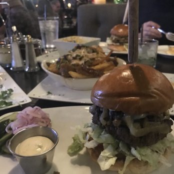 Morrison - Truffle burger with aioli on the side - Gastropubs Near Me - Los Angeles, California Morrison - Truffle burger with aioli on the side - Gastropubs Near Me - Los Angeles, California