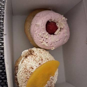 Molly’s Cupcakes - Peach Cobbler Cupcake Raspberries n Cream Cupcake - Desserts Near Me - Chicago, Illinois Molly’s Cupcakes - Peach Cobbler Cupcake Raspberries n Cream Cupcake - Desserts Near Me - Chicago, Illinois