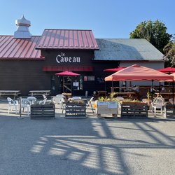 Le Caveau - Entrée / terrasse