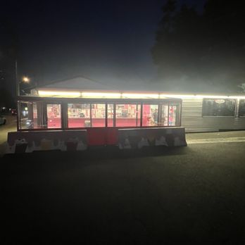 Treadwell's Ice Cream - They close at 9p - Ice Cream & Frozen Yogurt Near Me - Peabody, Massachusetts