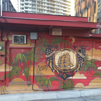 Tiniest Bar in Texas - Bars Near Me - Austin, Texas