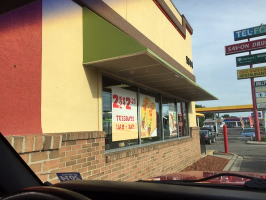 Del Taco by null