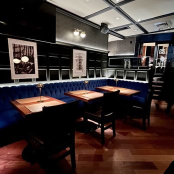 Delmonico's - Steakhouses Near Me - New York, New York