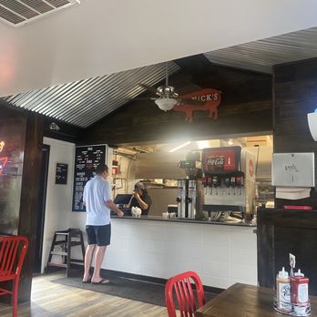 Big Nick's BBQ - Serving counter - Barbeque Near Me - Sylva, North Carolina