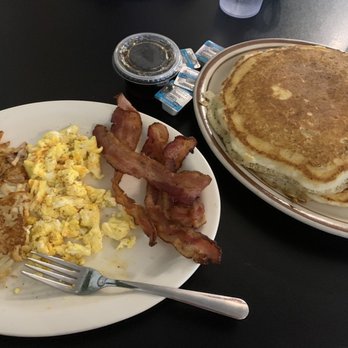 Copper Kettle Cafe - Eggs Any Way, Short Stack - Cafes Near Me - Odessa, Texas