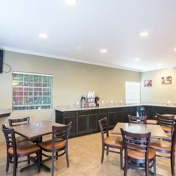 Motel 6 - lobby coffee - Hotels Near Me - Colorado City, Texas Motel 6 - lobby coffee - Hotels Near Me - Colorado City, Texas