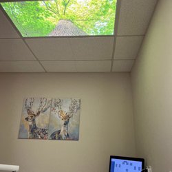 Fresh Smiles Implant & Cosmetic Dentistry - Relaxing picture.
