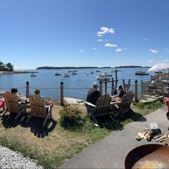 McLoons Lobster Shack - Seafood Near Me - South Thomaston, Maine