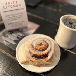 Juji's Kitchen - Cinnamon Roll