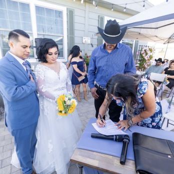 Oficiante de Bodas San Diego - Officiants Near Me - Vista, California Oficiante de Bodas San Diego - Officiants Near Me - Vista, California
