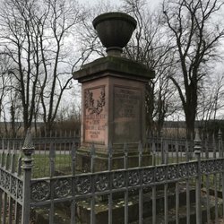 Kleines Denkmal Hakenberg