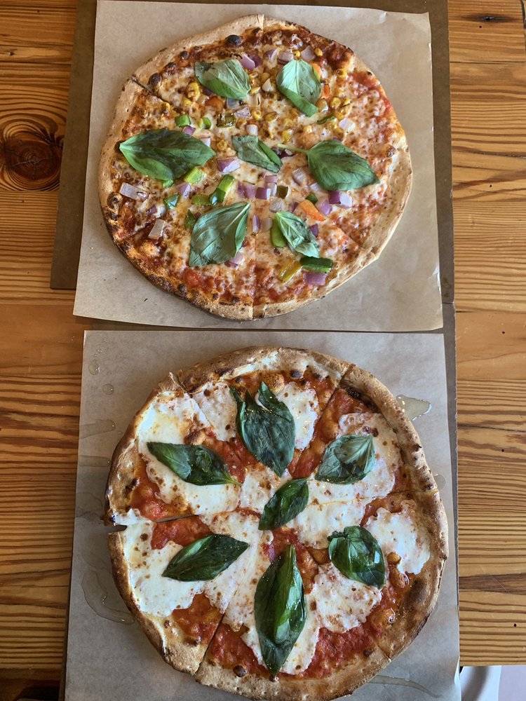 SNAP CUSTOM PIZZA 52 Photos & 70 Reviews 1621 The Fairway