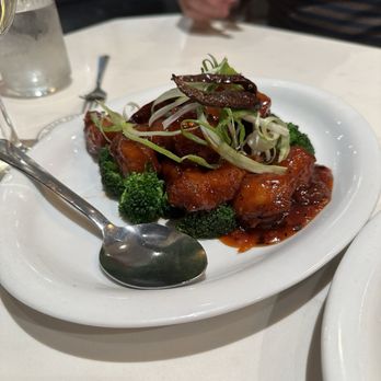Flock to the Wok - General Tso Chicken - Chinese Near Me - Savannah, Georgia