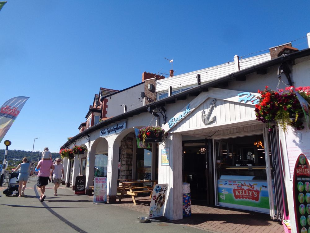 THE WATERFRONT 83 Rhos Promenade, Rhos on Sea, United Kingdom