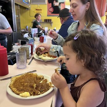 Ideal Diner - Diners Near Me - Minneapolis, Minnesota