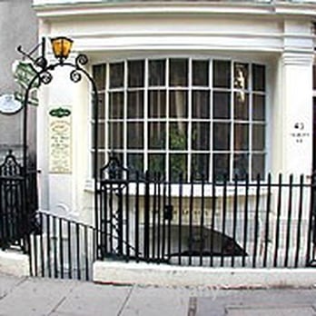 Wine Library - Wine Bars Near Me - London, XGL