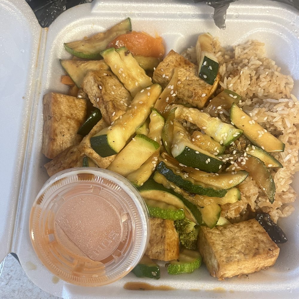 Be-Em Asian Kitchen - Tofu Veggies Rice Zucchini - Japanese Near Me - Charlotte, North Carolina