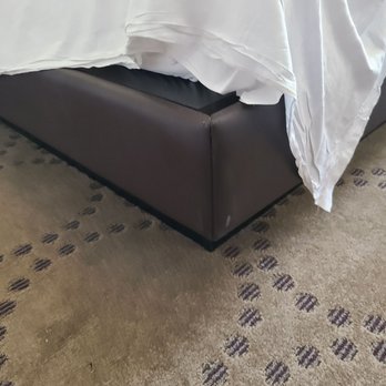Harrah's Laughlin - A Caesars Rewards Destination - Terrible height on bed frame, continously hitting your shin! - Hotels Near Me - Laughlin, Nevada