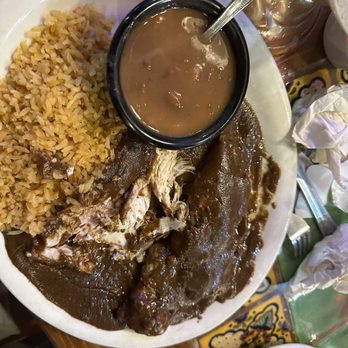 El Ranchito - Pollo En Mole - Mexican Near Me - Dallas, Texas