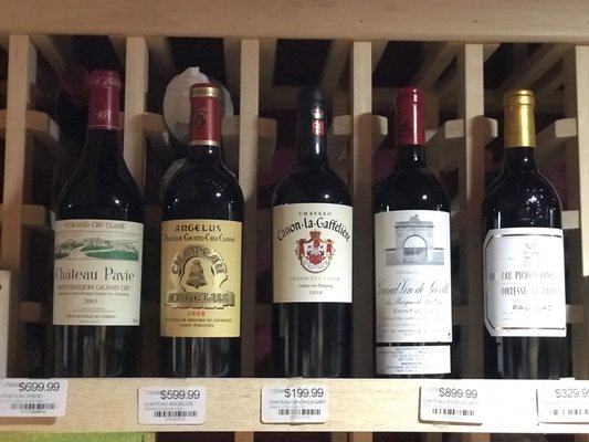 Gulf Liquors by null