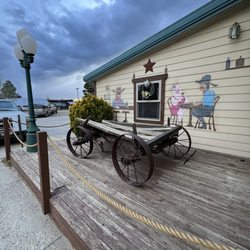 Boss Hogg’s - Outside