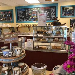 The Nest Coffee Shop - Lots to choose from!
