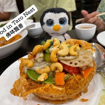 Makan House - Seafood in Taro Nest - Malaysian Near Me - Brooklyn, New York Makan House - Seafood in Taro Nest - Malaysian Near Me - Brooklyn, New York