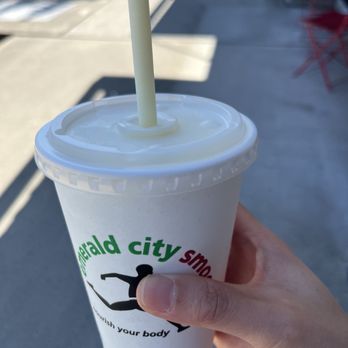 Emerald City Smoothie - Pina Colada - Juice Bars & Smoothies Near Me - Kirkland, Washington