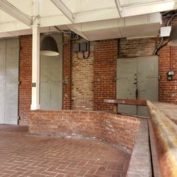 Pantheon Contemporary - Brick on brick for that urban Honolulu experience