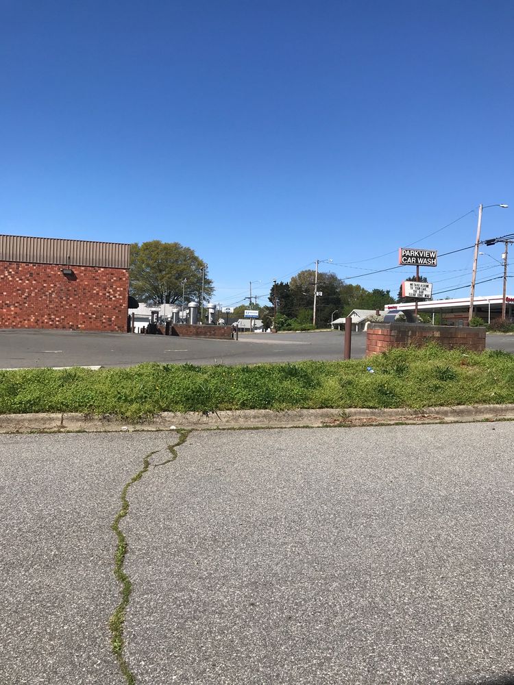 PARKVIEW CAR WASH Updated September 2024 2910 Waughtown St, Winston