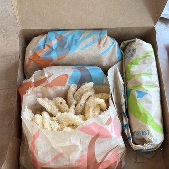 Taco Bell - Best $5 meal in town (with drink too) - Fast Food Near Me - Houston, Texas