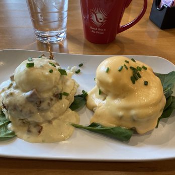 Ruby Slipper Uptown - Dual Benedict's :   St Charles chicken, one tomato 2 tomato - Cafes Near Me - New Orleans, Louisiana