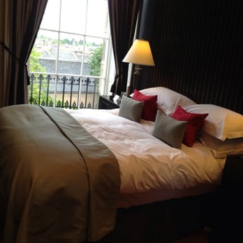 Nira Caledonia - Our cozy room! - Hotels Near Me - Edinburgh, EDH