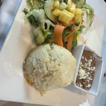 La Villa Grill & Bar - Mexican Near Me - Portland, Oregon