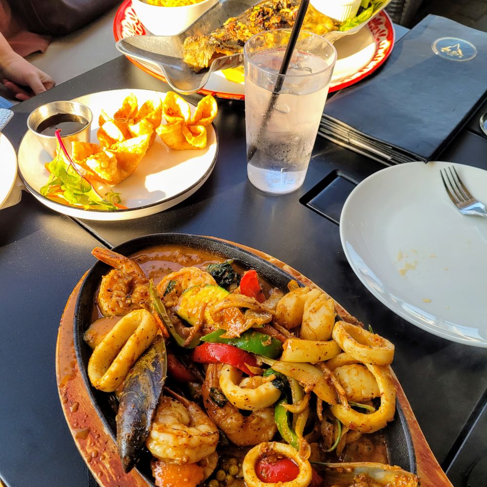 Boran Royal Thai Cuisine - Cha Cha Sizzling Seafood - Thai Near Me - Ruston, Washington