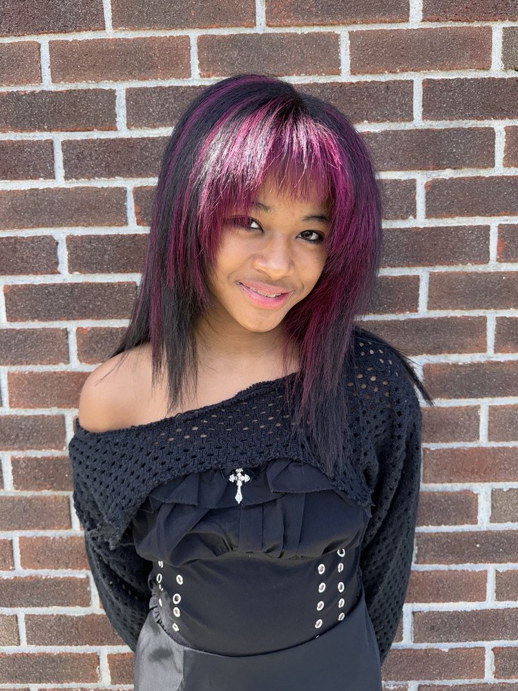 Wild & Free Salon Logo