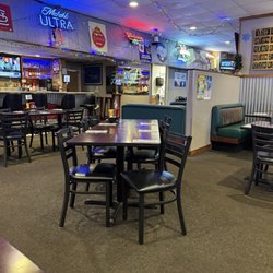 JJ's Restaurant - Inside restaurant