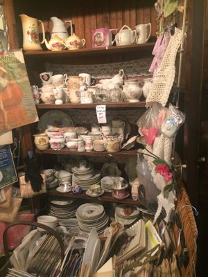 Vanessa Vintage Treasures by null